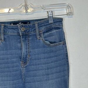 Hollister Women's Mid Rise‎ Light Blue Jeans